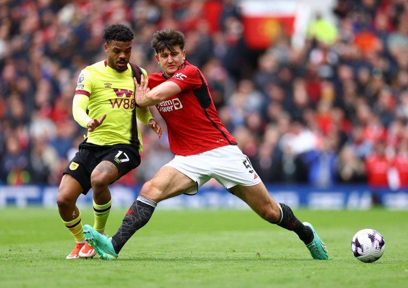 曼联前锋受伤，将缺席接下来几场比赛的简单介绍