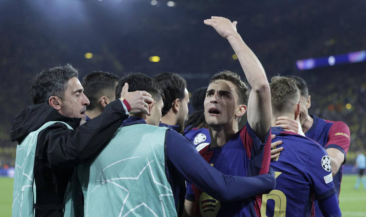 开云体育官方网站-巴塞罗那精彩逆转：欧冠赛场成焦点的简单介绍