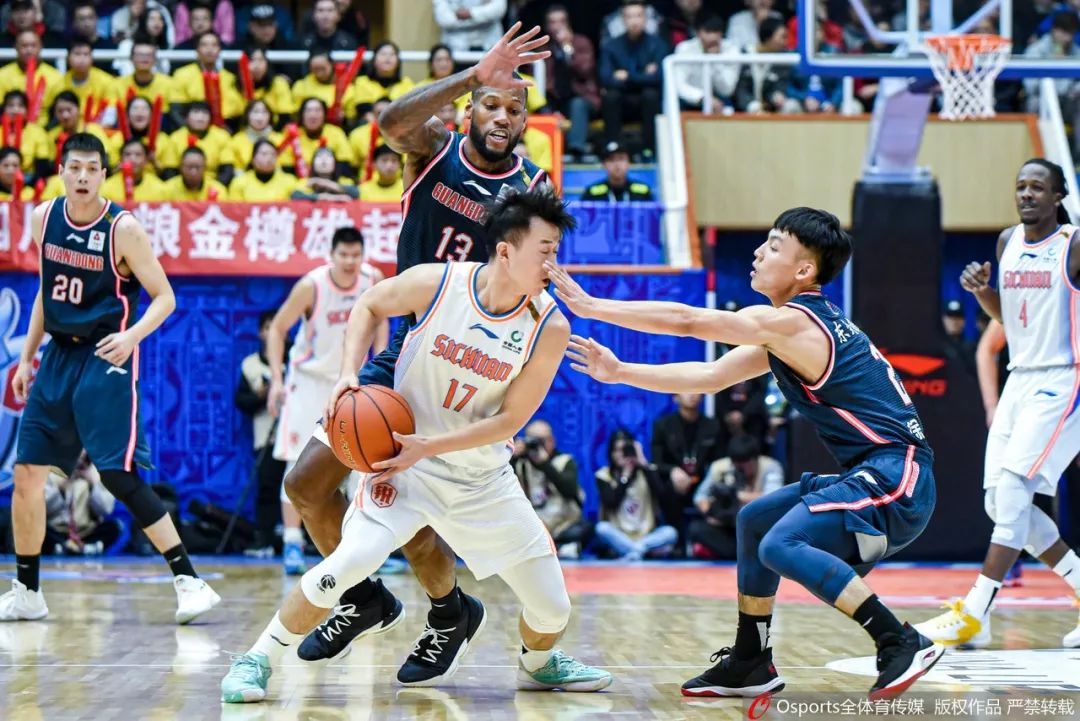 云南队客场大胜,豪取赛季首胜 云南队客场大胜,豪取赛季首胜