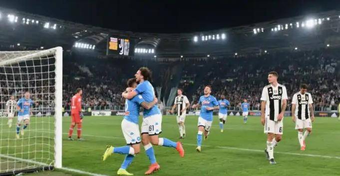 亚特兰大客场战胜那不勒斯，喜获胜利