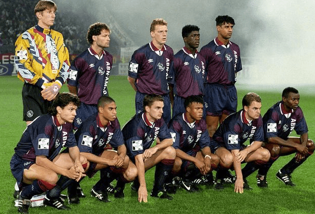 阿贾克斯大破,横扫对手进四强 阿贾克斯大破,横扫对手进四强