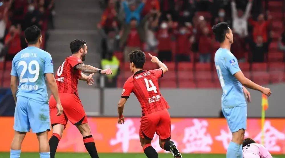 关于河南队在客场比赛中取得胜利，球员们感到满足与自豪的信息