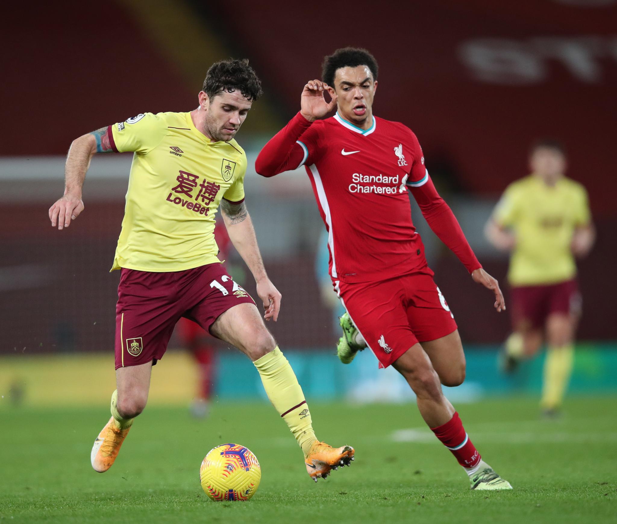 伯恩利引进新帅，期盼转型成功的简单介绍