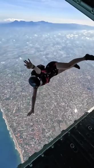 运动员们挑战极限，超越自我