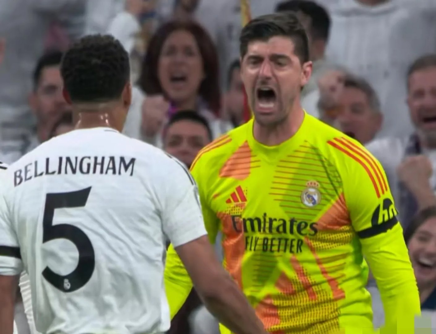 开云体育中国-阿森纳核心表现抢眼，帮助球队实现反超