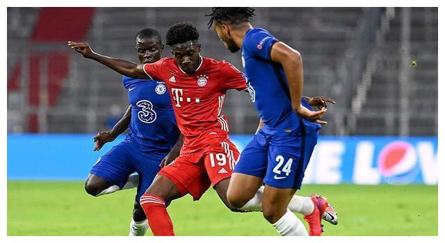 关于拜仁遭遇库里登顶,西甲局势紧张的信息 关于拜仁遭遇库里登顶,西甲局势紧张的信息