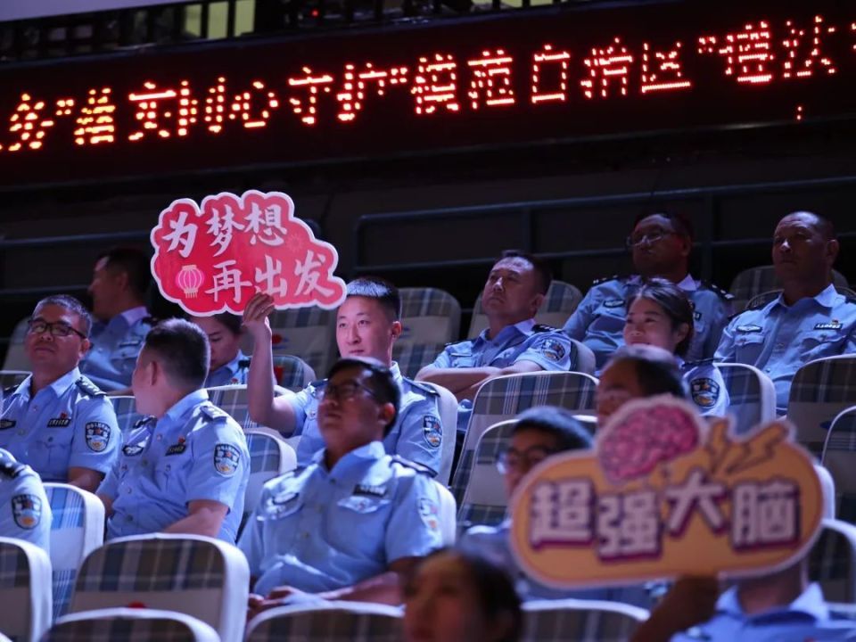 联赛冠争战在即,四强趋于激烈比拼的简单介绍 联赛冠争战在即,四强趋于激烈比拼的简单介绍