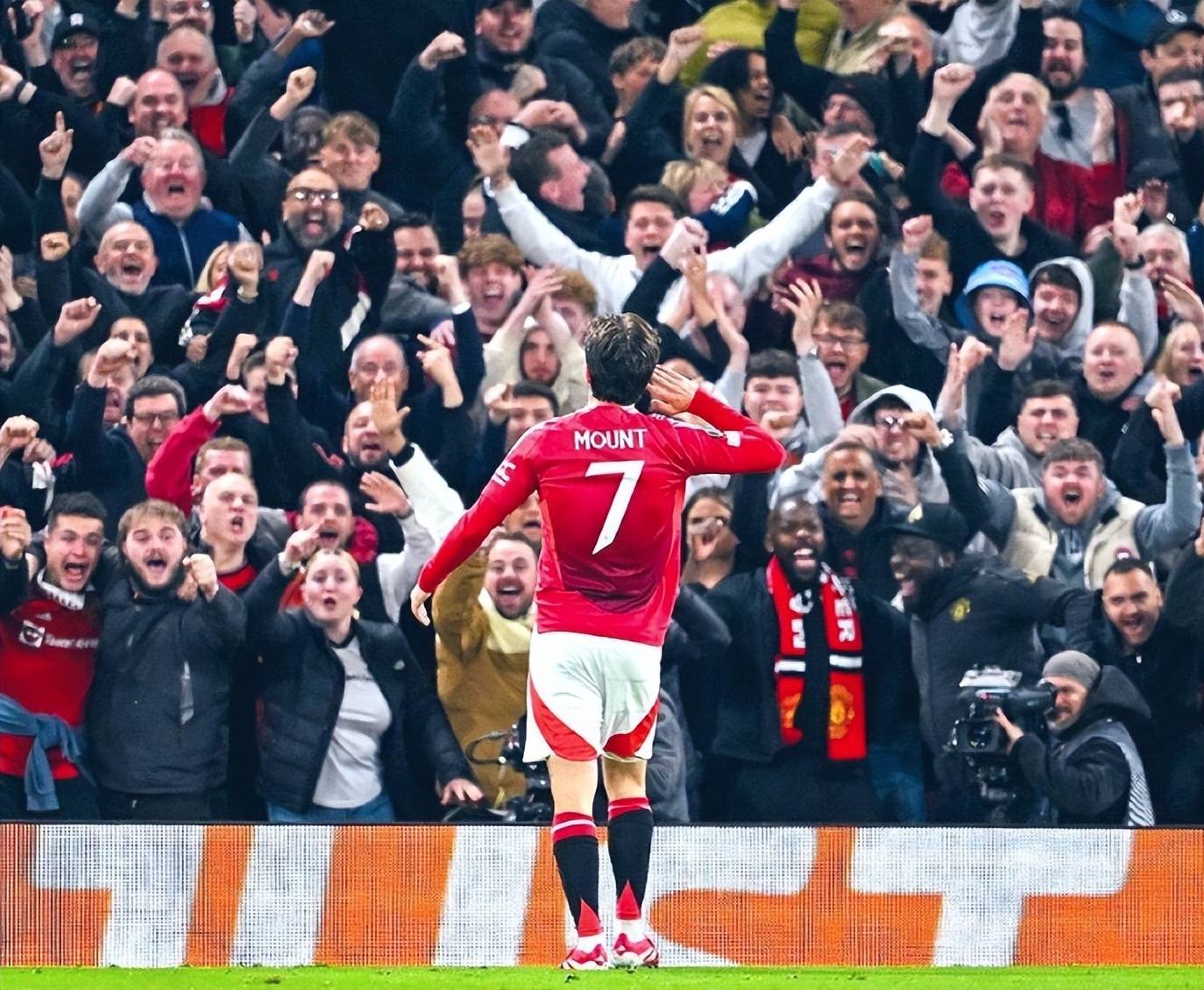 包含曼联逆转胜利，终结不胜纪录的词条