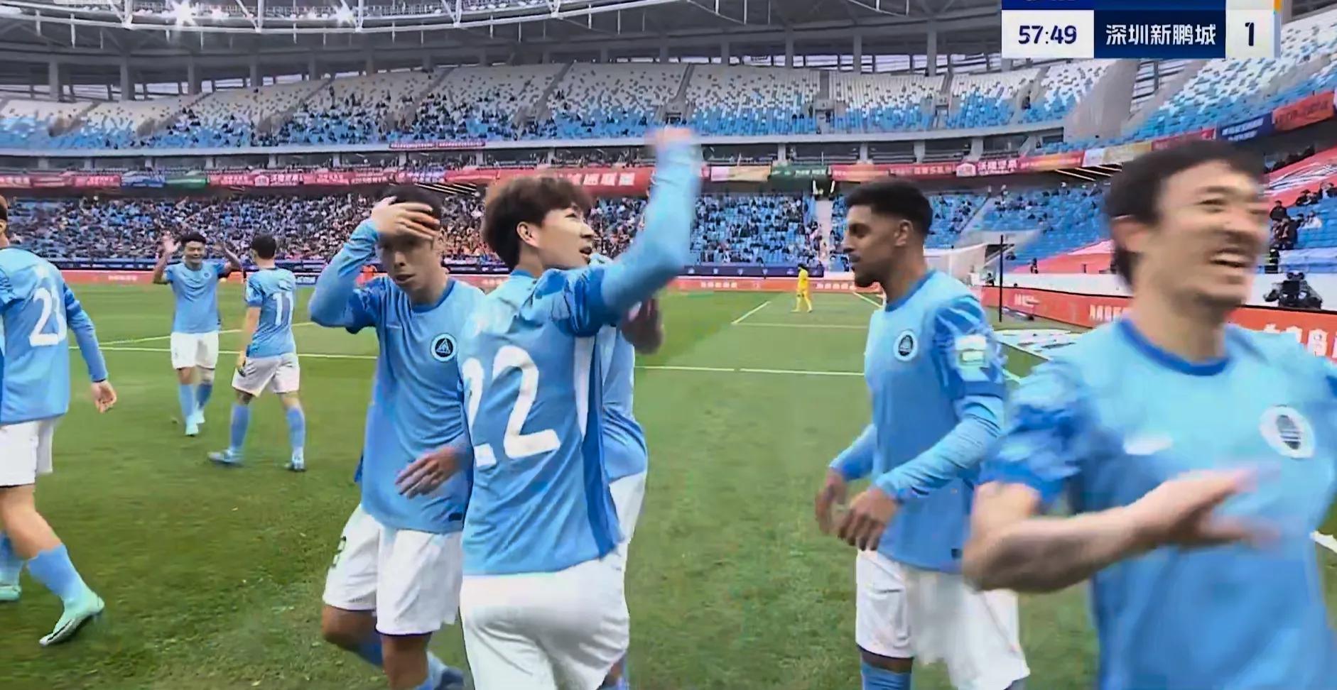 包含上海申花主场不敌广州富力，中超联赛落后悬念仍未解除的词条