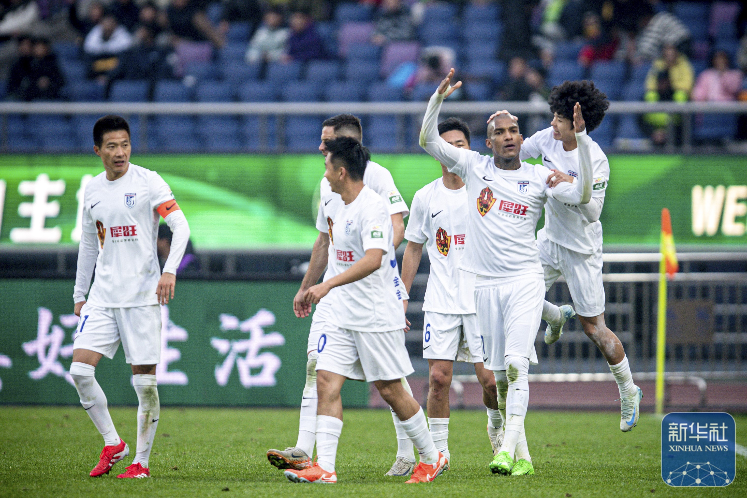 足球联赛中的重要比赛即将展开 足球联赛中的重要比赛即将展开