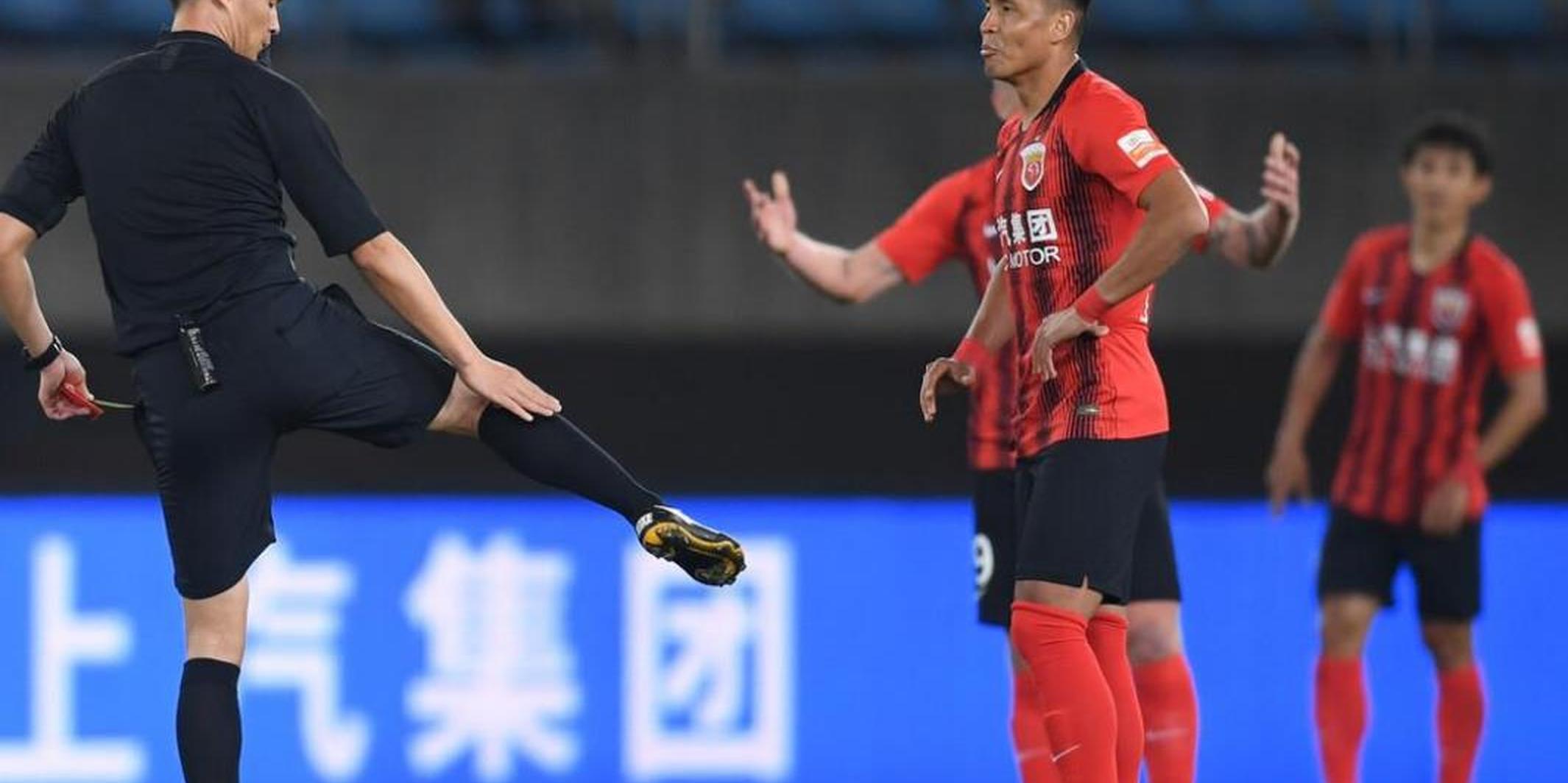 开云体育官方网站-上海上港客场取胜，掀翻对手实现逆袭