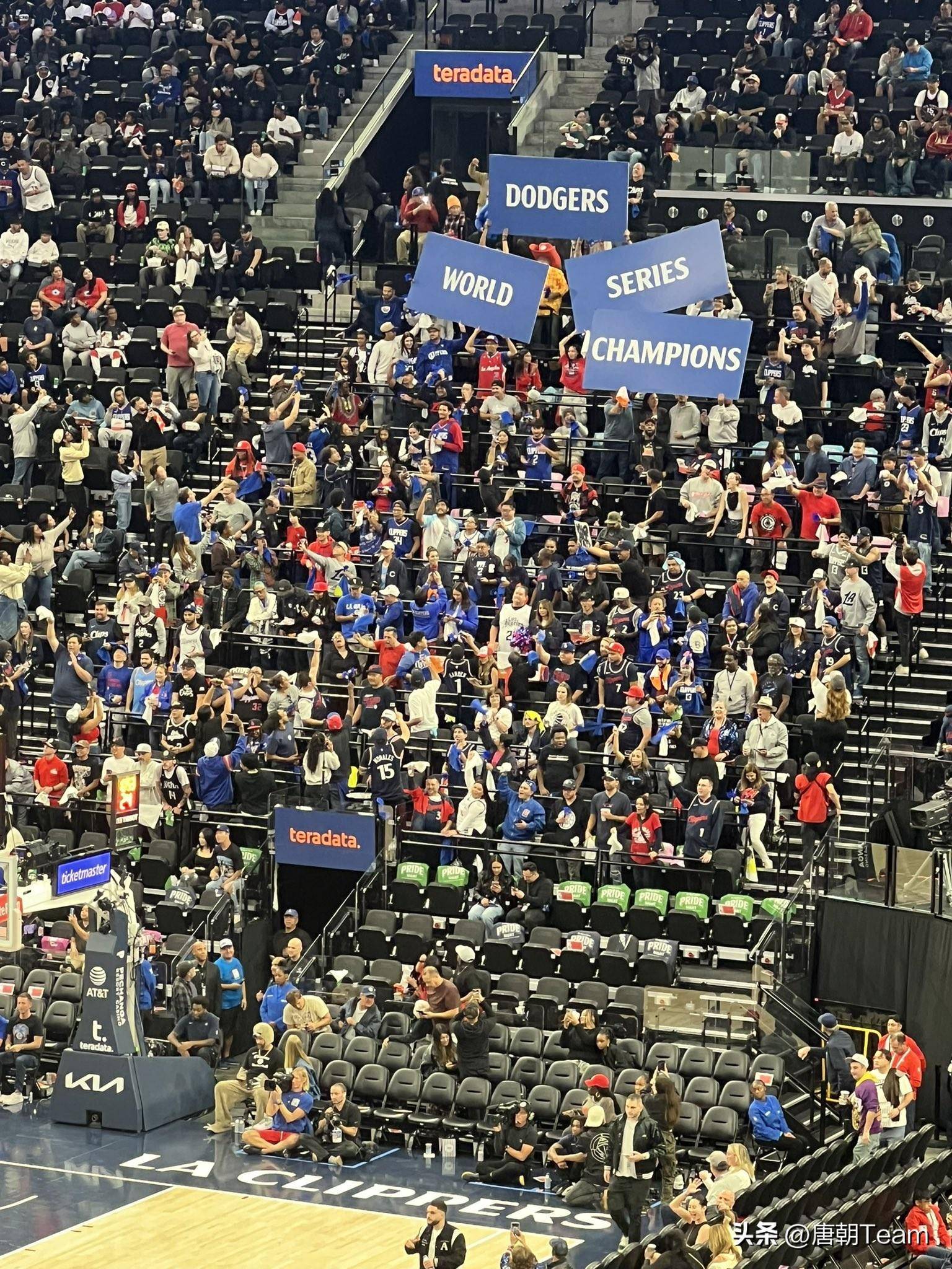 快船完胜尼克斯，乔治率领全队取得胜利