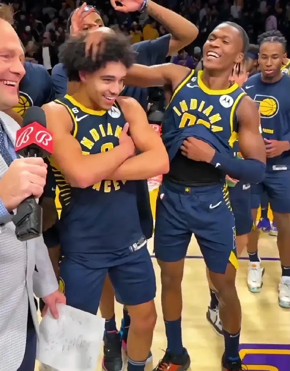 美国男篮横扫加拿大男篮,福克斯绝境逆转的简单介绍 美国男篮横扫加拿大男篮,福克斯绝境逆转的简单介绍