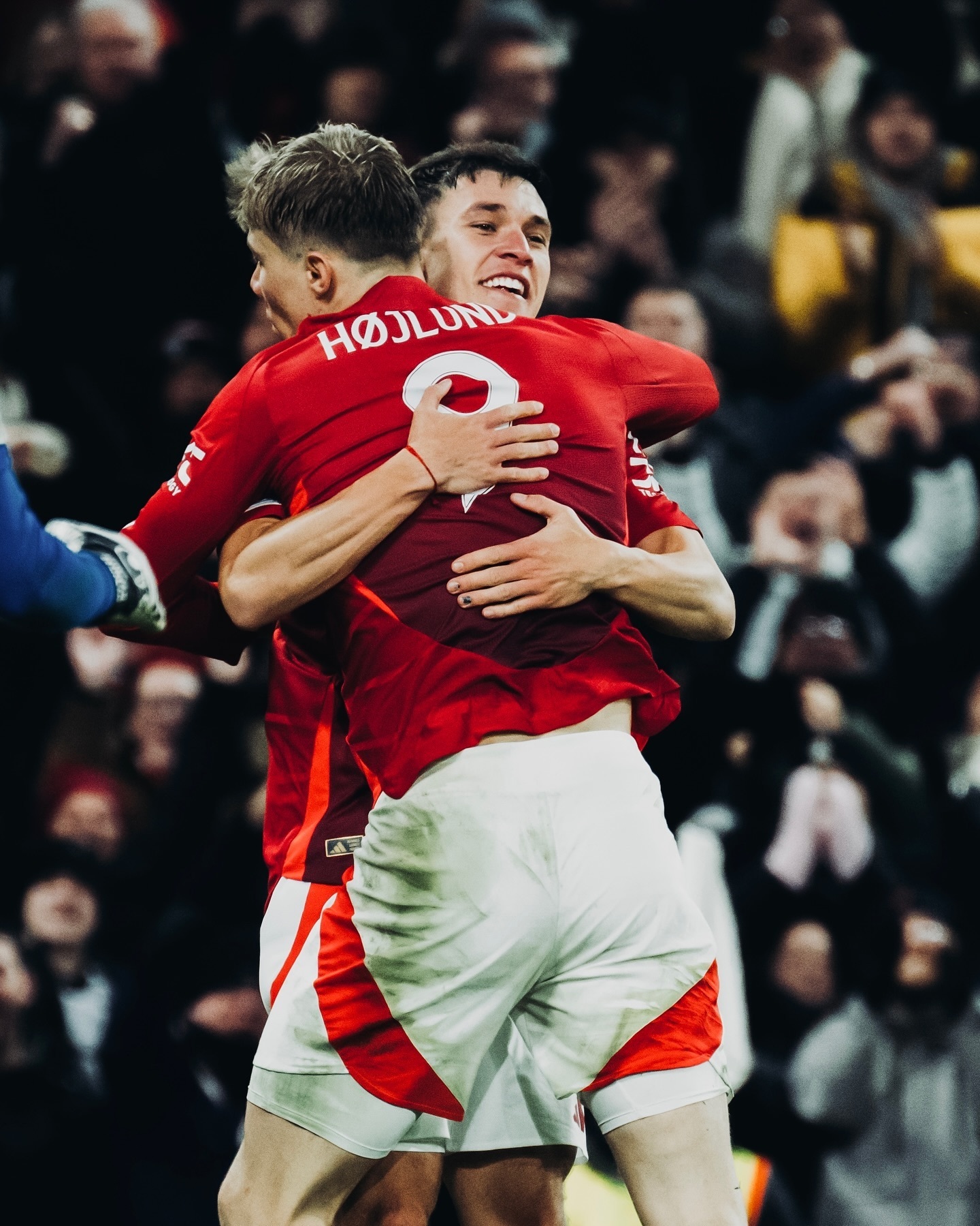 丹麦绝杀曼联,罗德里点燃赛场 丹麦绝杀曼联,罗德里点燃赛场