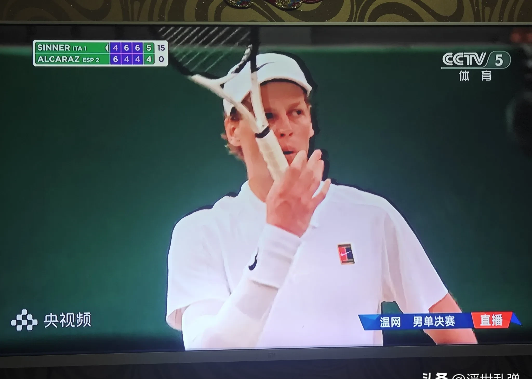 拉沃尔杯逆转年终总决赛，辛纳关键制胜