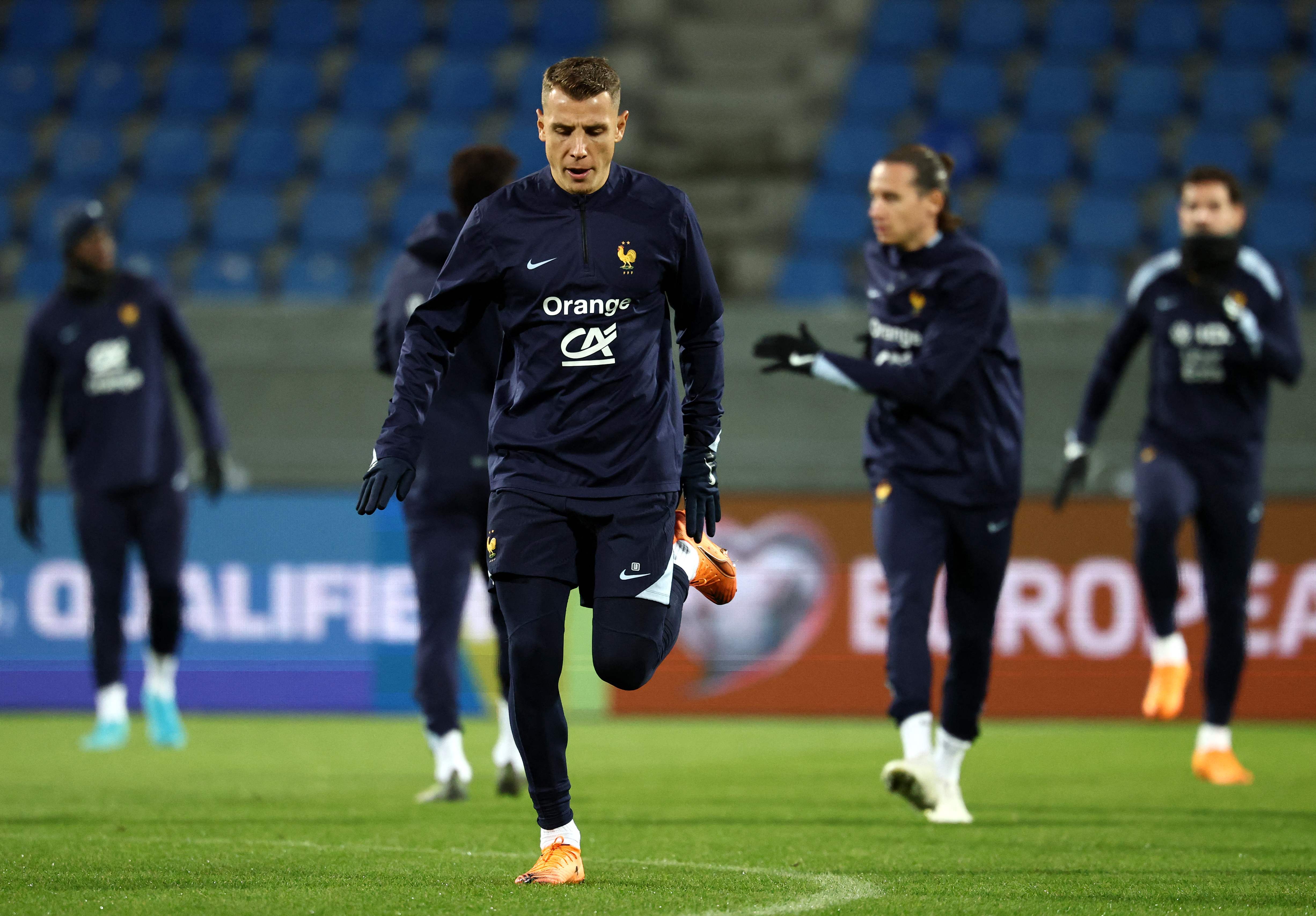 法国队备战步入白热化，积极备战下一场比赛