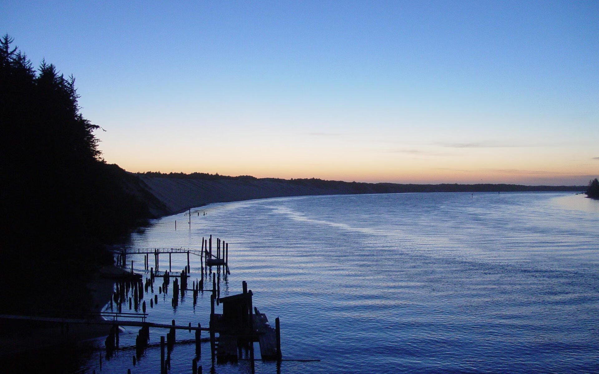 意甲焦点战之夜,那个被皮克肢解的钢铁防线,如何成了足球教科书里的经典案例?