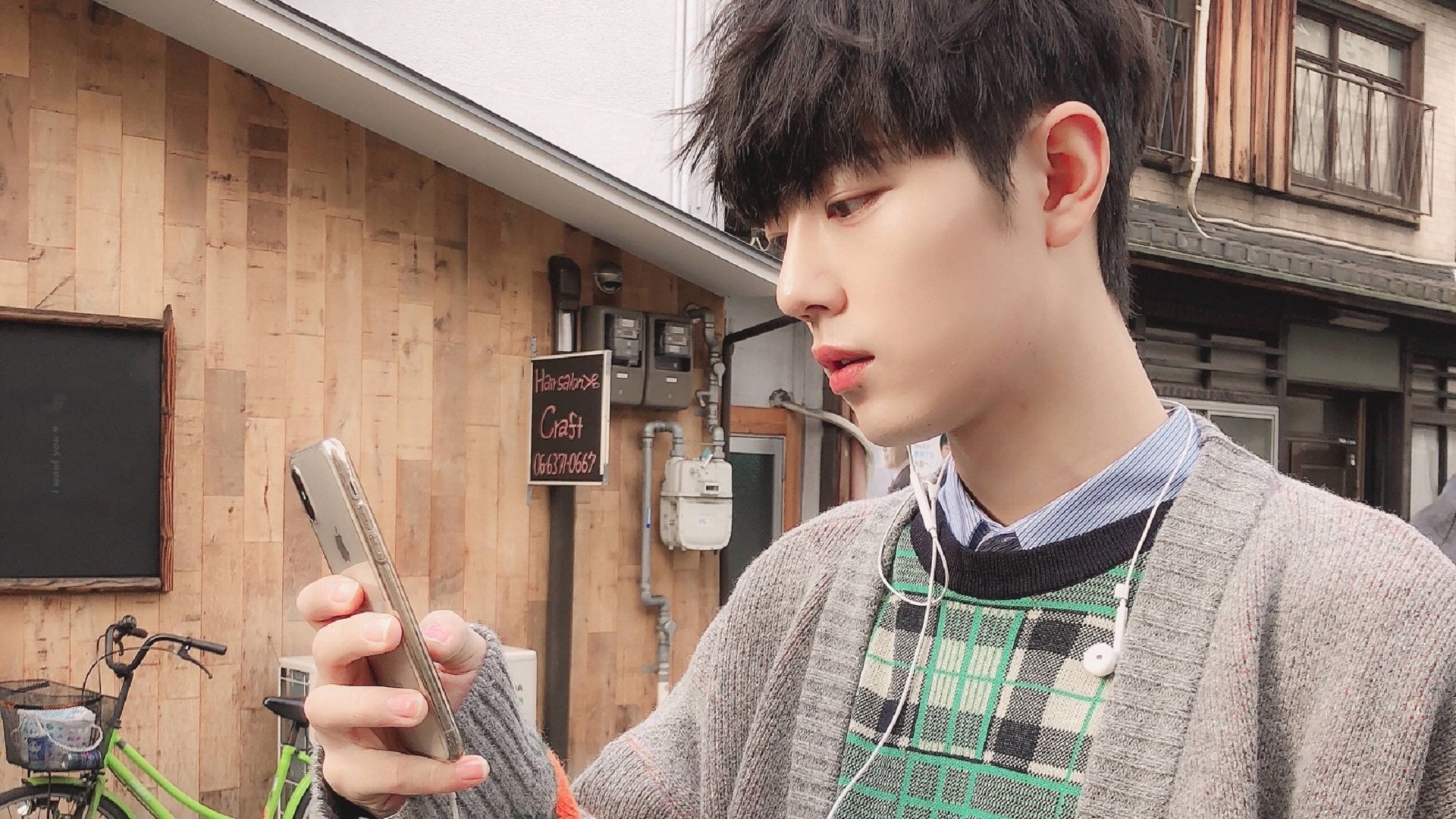 双城记,从上海滩到欧冠之夜,主宰者的叙事