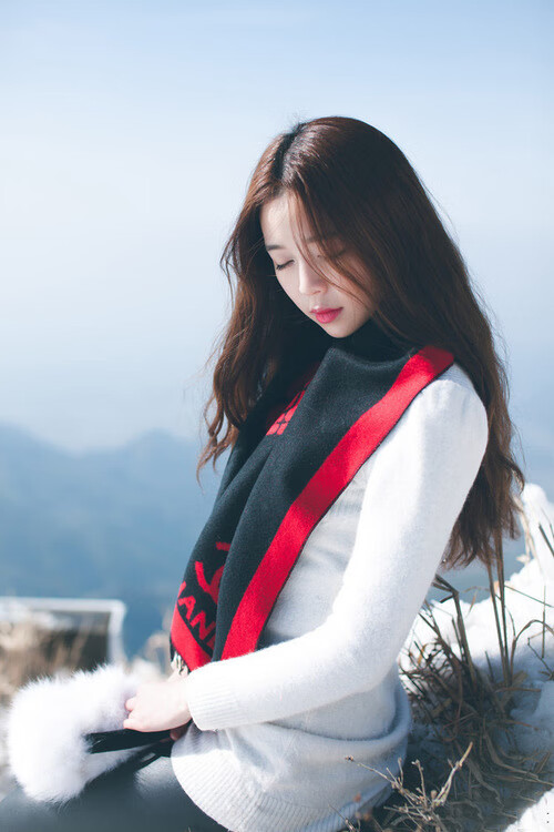 开云体育APP下载-伊布关键先生闪耀，塞维利亚强压牙买加奏凯