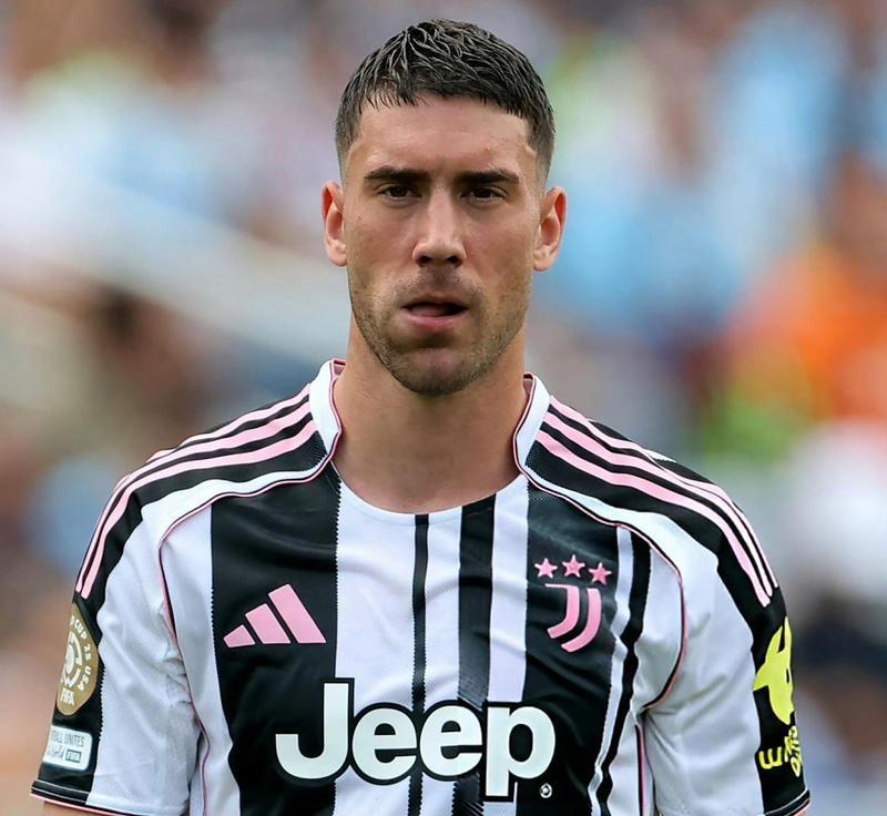 弗拉霍维奇爆发，英格兰鏖战贝蒂斯